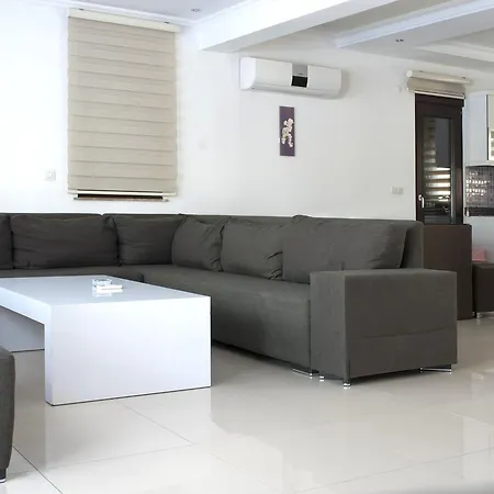 Вилла Bamont Villas *