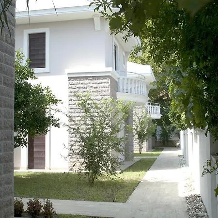 Villa Bamont Villas *